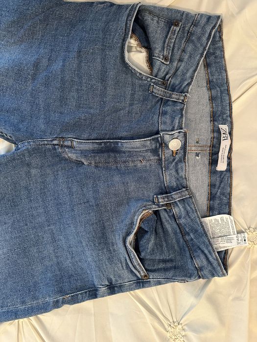 Мъжки дънки на Zara