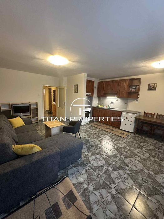 Двустаен апартамент под наем в Център