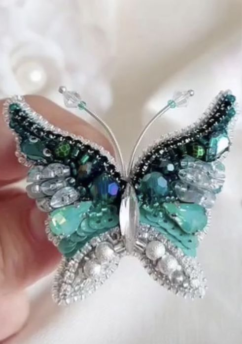 Ръчноизработена брошка & Лот нови бижута с перли, камъни и мъниста