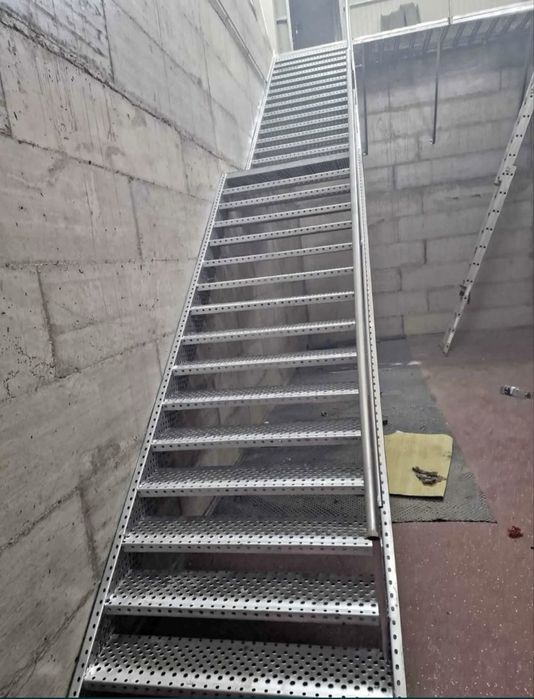 Scari zincate galvanizate la super pret