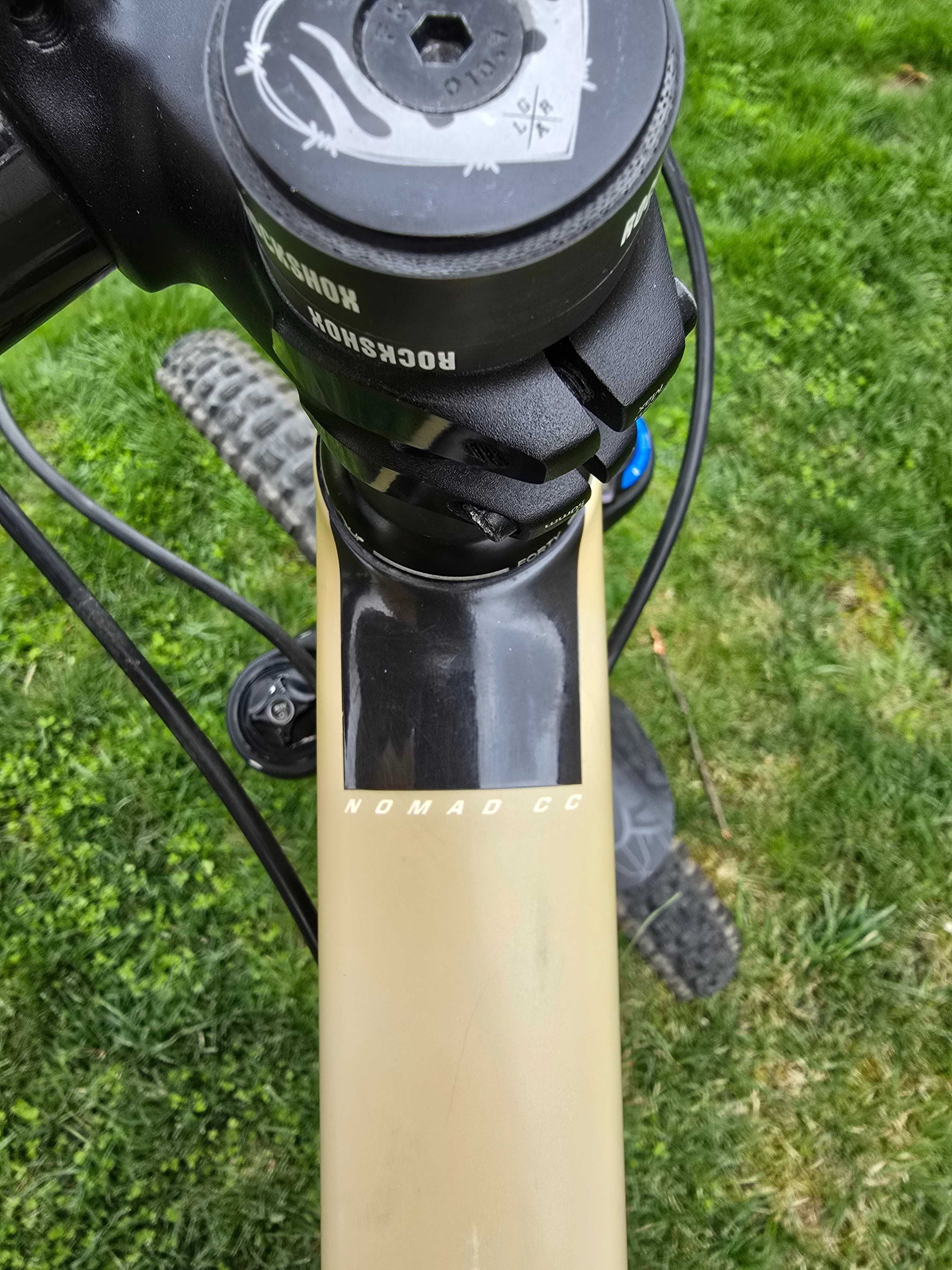 Santa Cruz Nomad 4 CC L – Carbon, 27.5”, X01, frâne XT – Alba Iulia