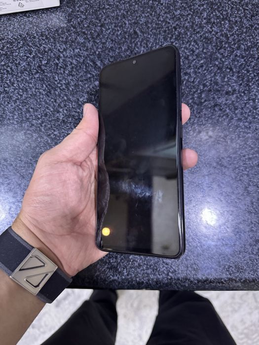 redmi not 11 pro pamit 8.128g holati zor oqip tel qlila