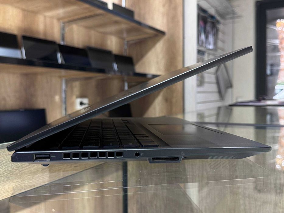 ASUS CREATOR Q540VJ Core i9-13900H RTX 3050 6Gb ram 16 SSD 1TB 3K OLED