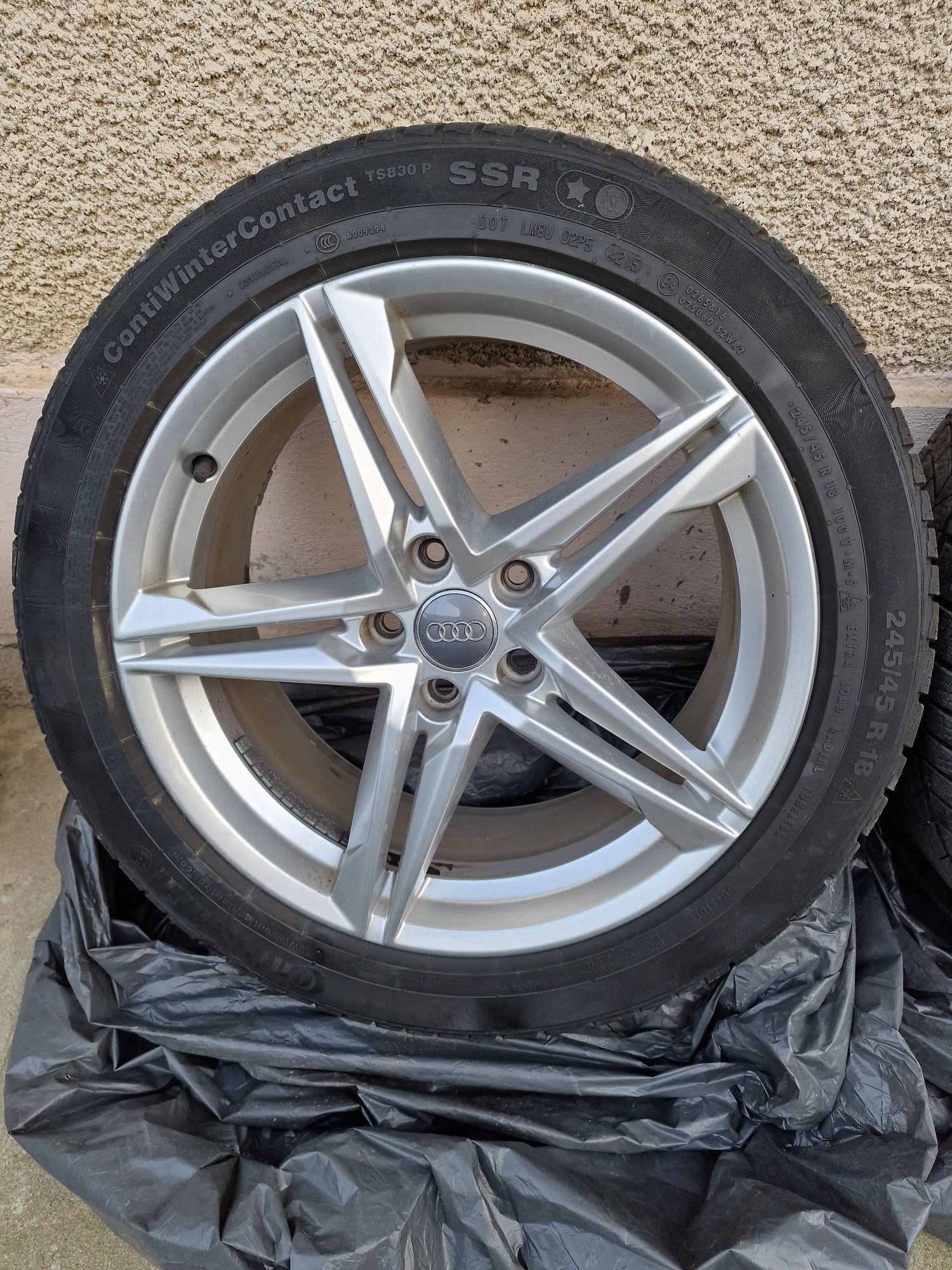 Jante originale Audi R18 ET40 8.0J 5x112 cu anvelope iarna Continental