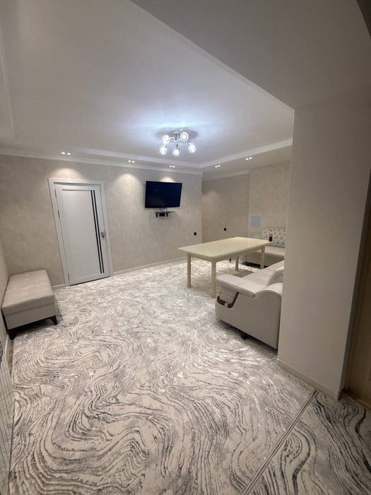 Продаётся 2 комнатная квартира ремонт Ц-1, Эко Парк