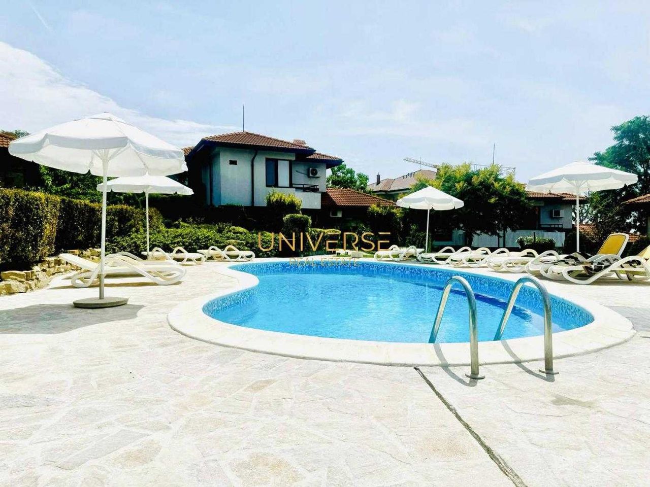 Продава се Тристаен апартамент в с. Кошарица, Област Бургас - 96 кв.м за 895 €/кв.м - Снимка #11