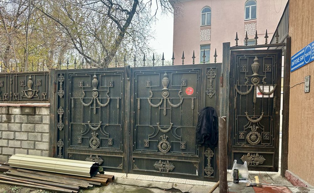 Кованые иранские ворота + калитка.