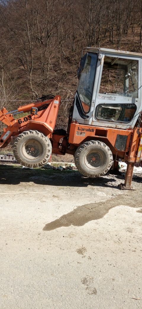 Vând buldo excavator baraldi