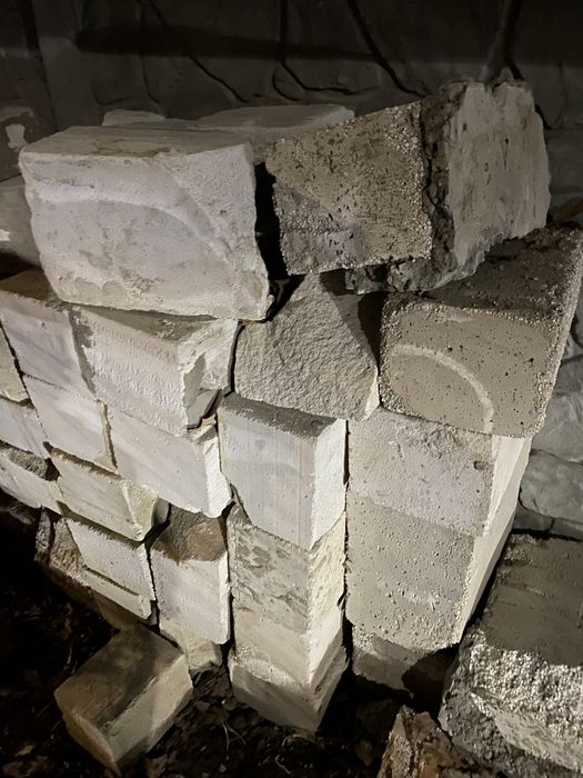 Кирпич для стройки