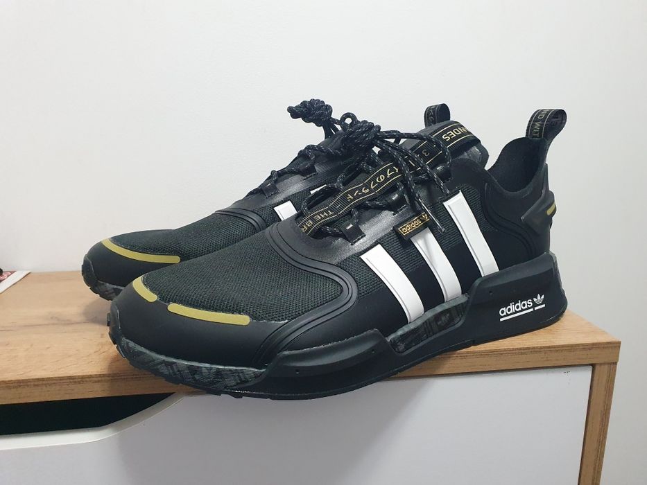 Маратонки Adidas Originals NMD R1 V3