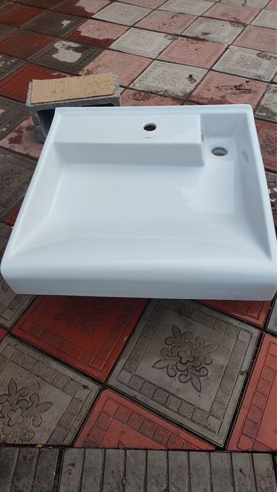 Раковина фаянс над стиральной машинкой