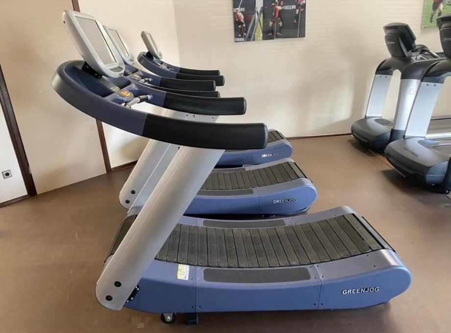 Banda alergare profesionala curbata sali fitness, culturism, crossfit