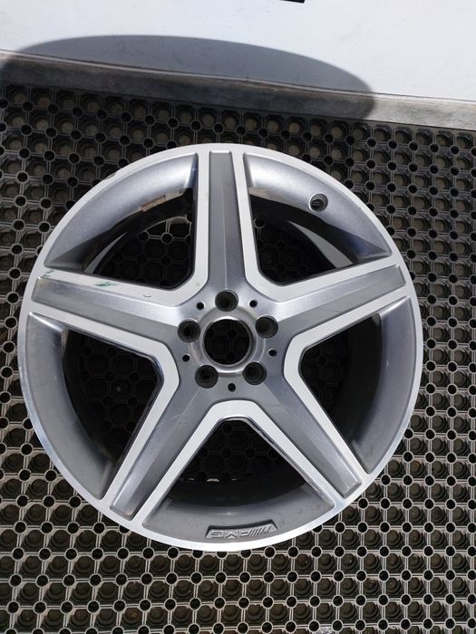 o janta 19 originala mercedes gla x156 w156 amg 8j et43,5