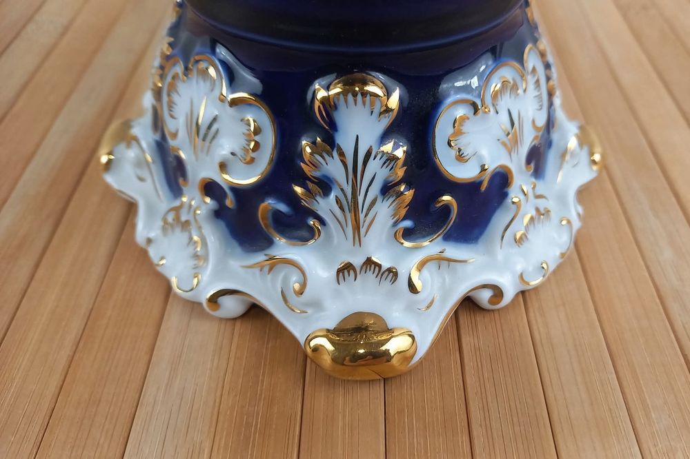 Две порцеланови вази - Hollohaza, Унгария