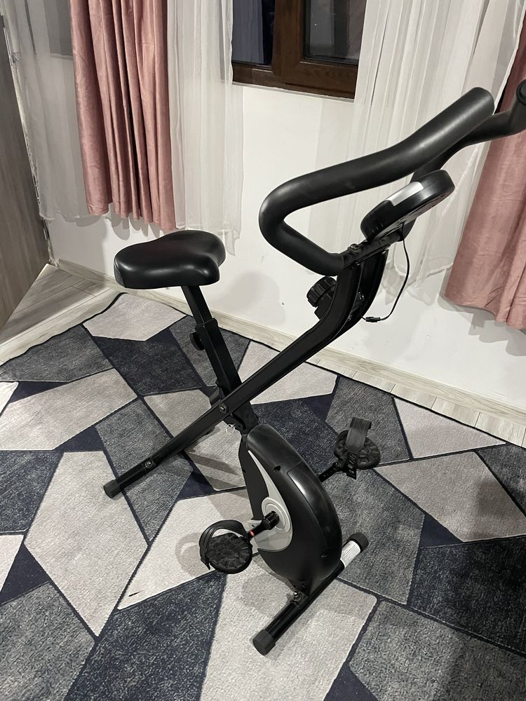 Bicicleta fitnes ca noua