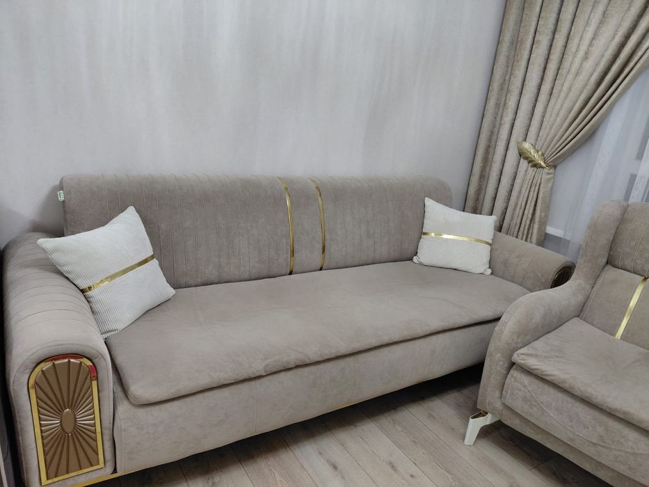 Продам срочно диван и 2 кресла