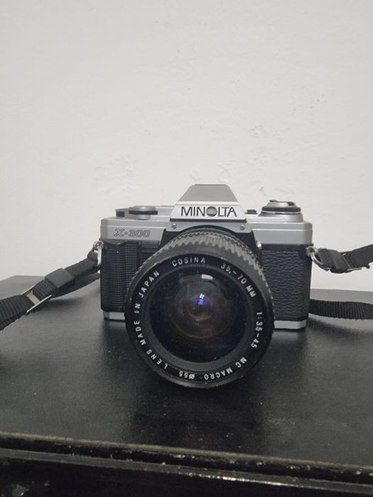 Aparat foto cu film Minolta X 300