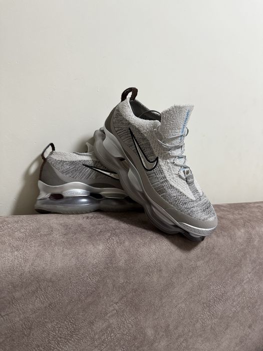 Продам мужские кроссовки Nike 44 р