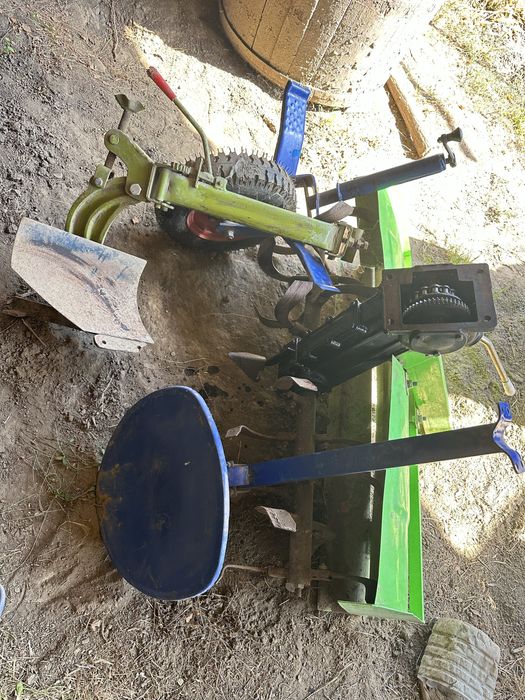 Vand Motocultor Kentavr 12.5cp cu remorca, freza cu scaun si plug