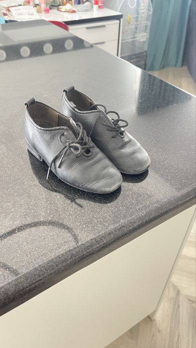 Pantofi piele dans baieti