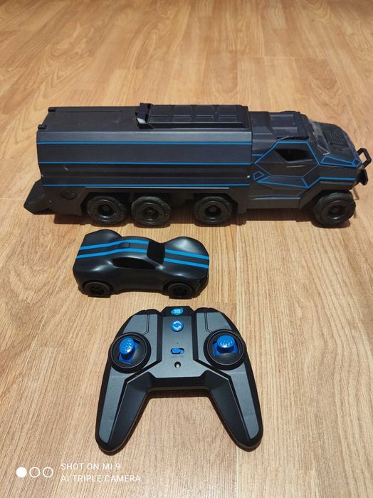 Camion cu telecomanda Midnight Comander