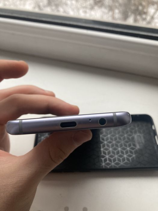 Samsung A8 продается