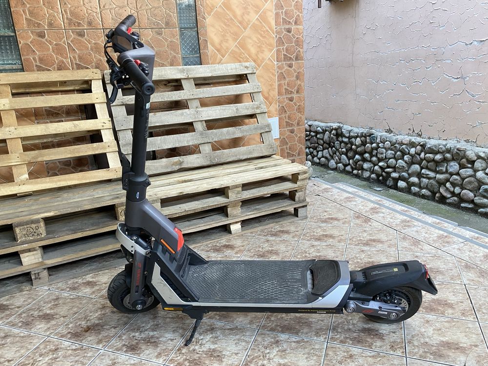 Самокат Ninebot KickScooter GT1P серый