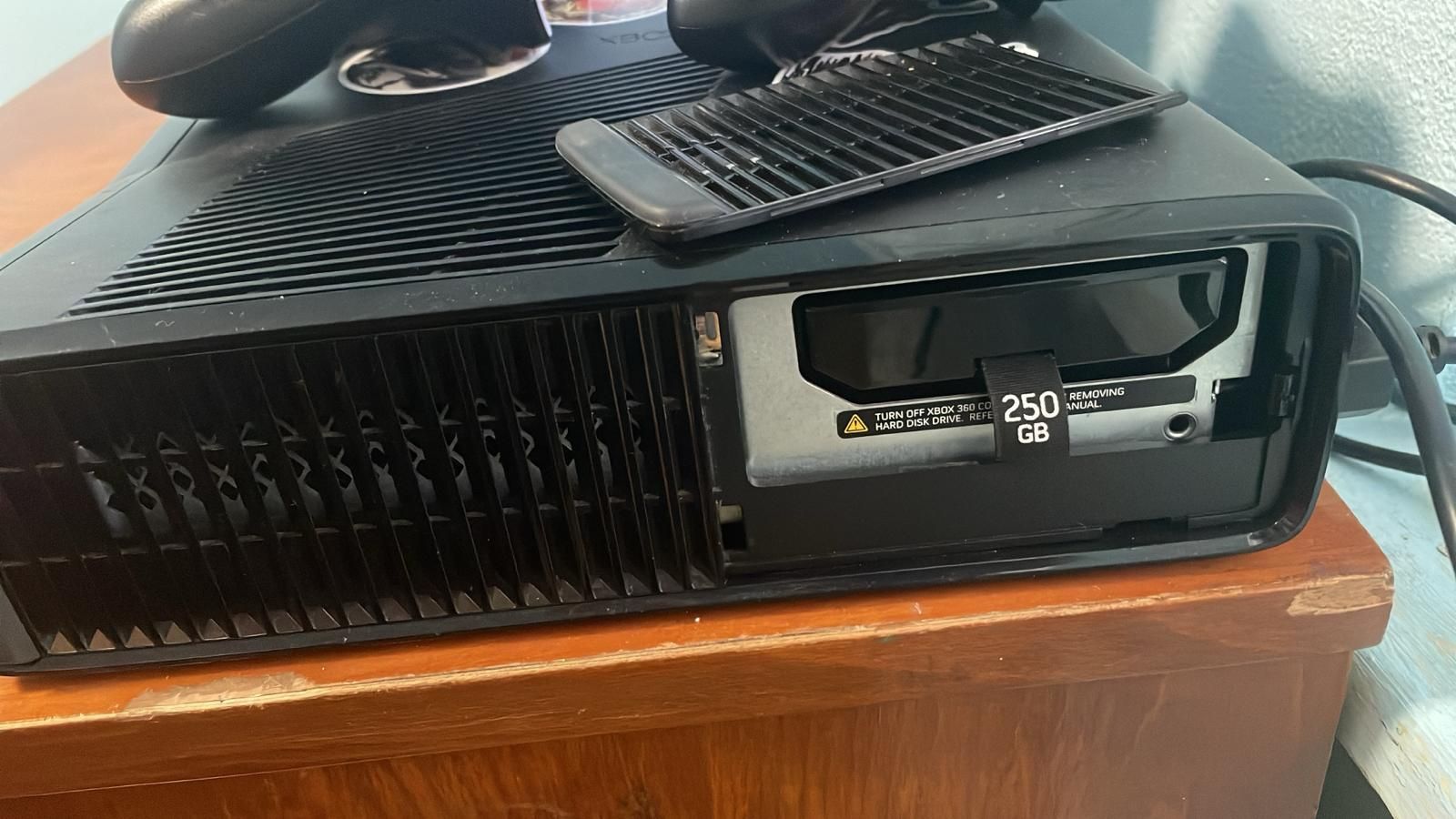 Xbox  360   slim