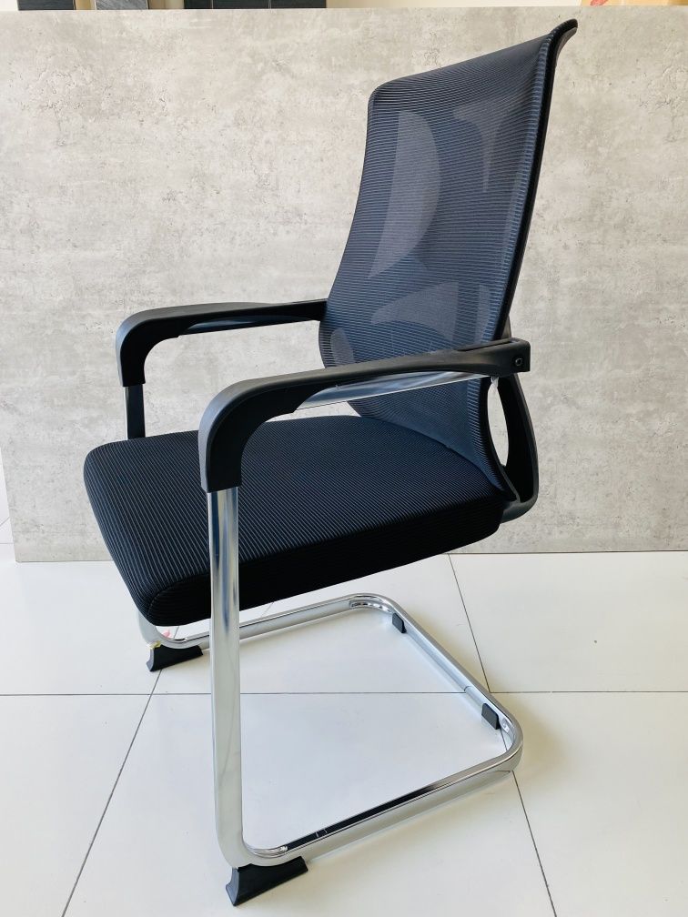 Офисное сеточное кресло модель 161 С
