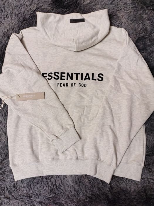 Hanorac essentials nou cu eticheta