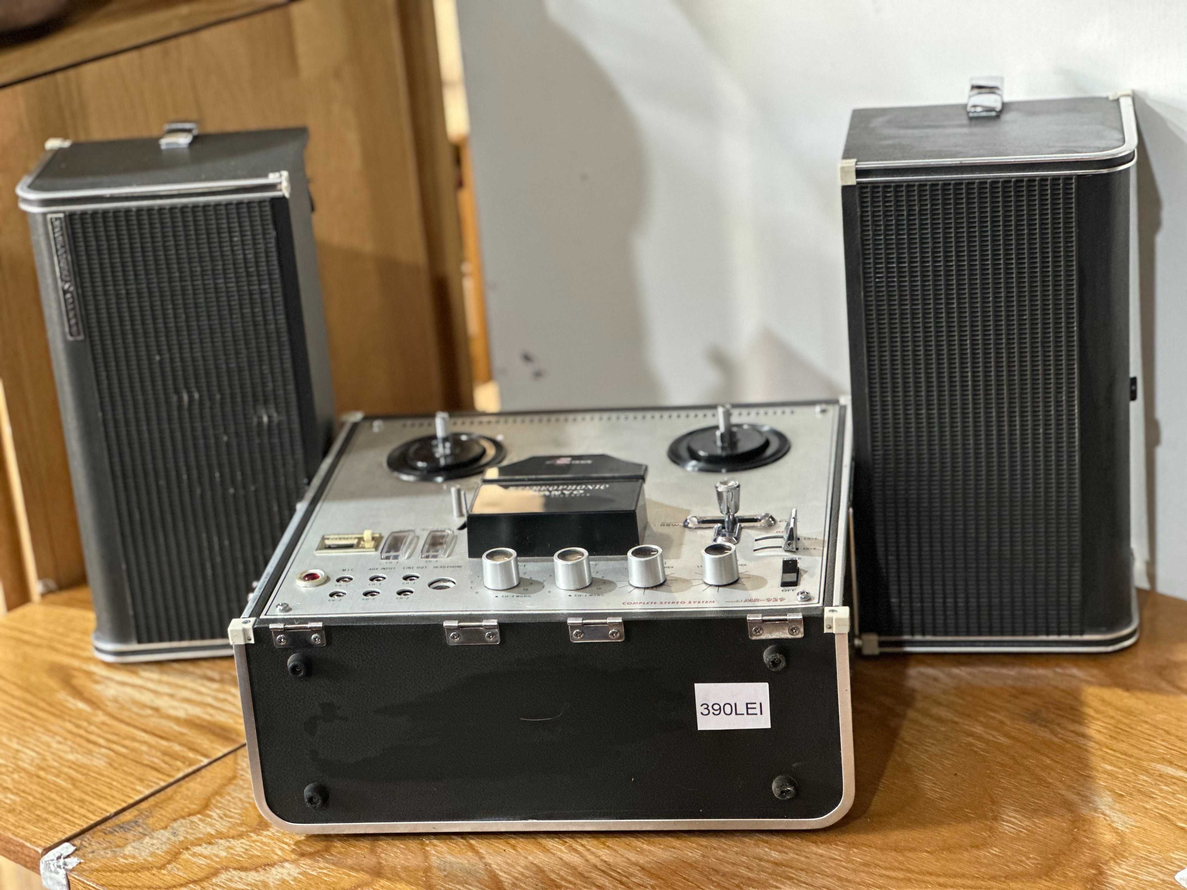 8 buc Magnetofon Vintage; Pick-up; Obiecte de decor muzicale