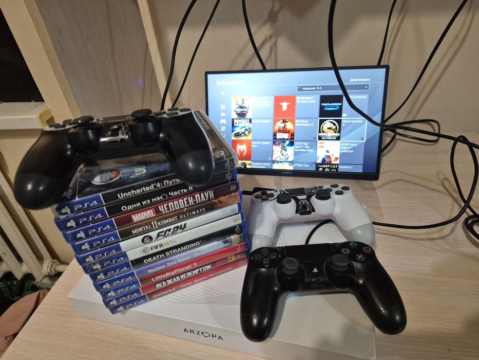 Ps4+ монитор портатив и диски.