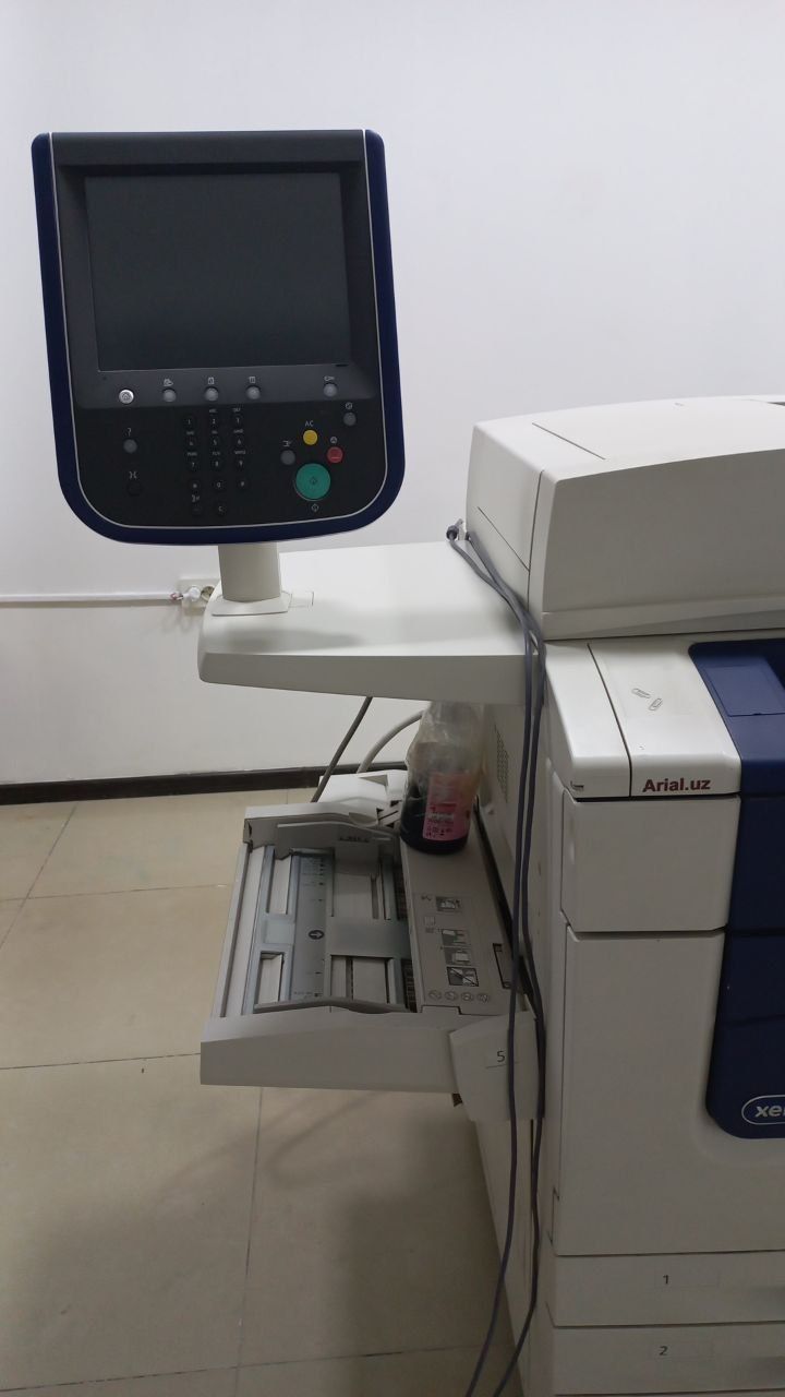Xerox C560 sotiladi. Продам Xerox c560
