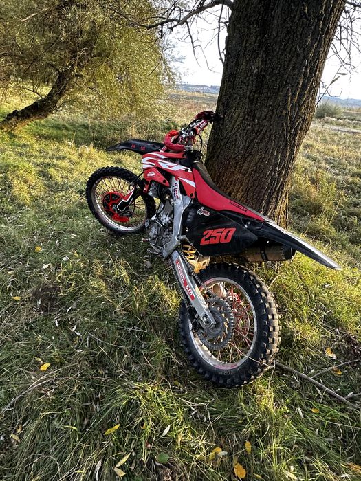 Honda crf 250r 2009 (cross yamaha yzf 250 450 ktm exc 300 kawasaki450