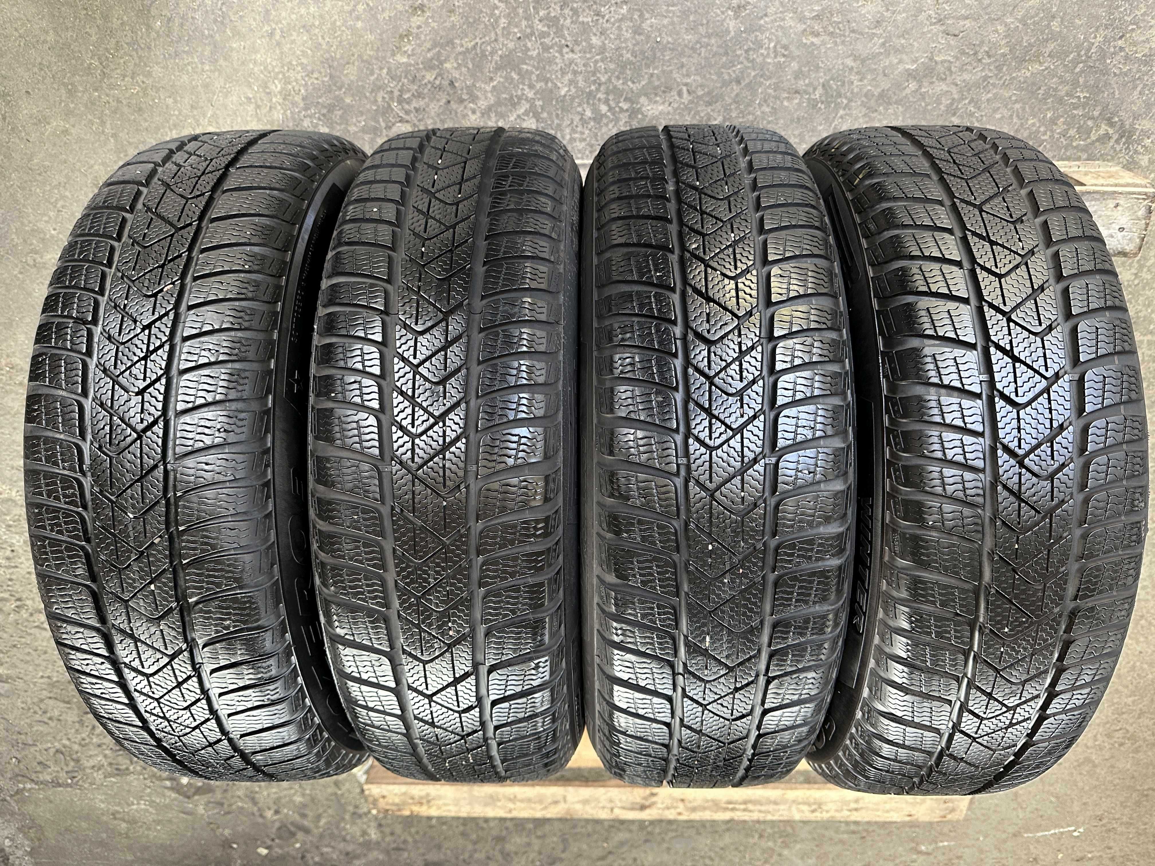 SET 4 Anvelope Iarna 205/60 R17 93H PIRELLI Sotto Zero 3