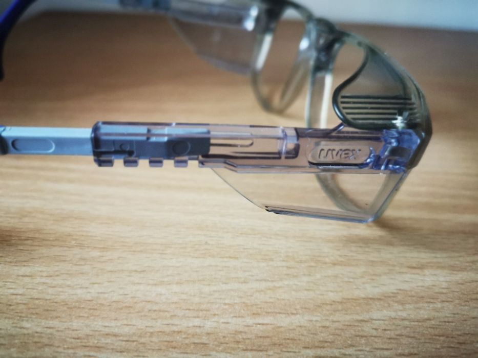 Ochelarii de protectie Uvex, Mediq