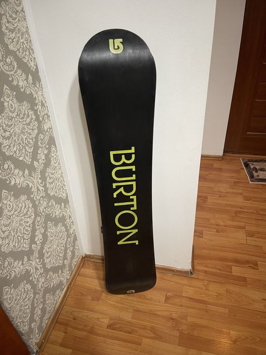 Placa snowboard burton 134 cm cu legaturi