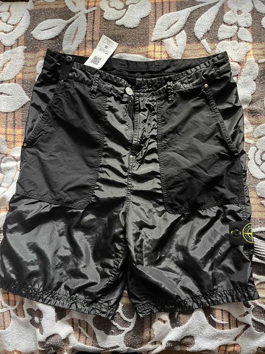 Продам шорты Stone Island оригинал, размер 31 us