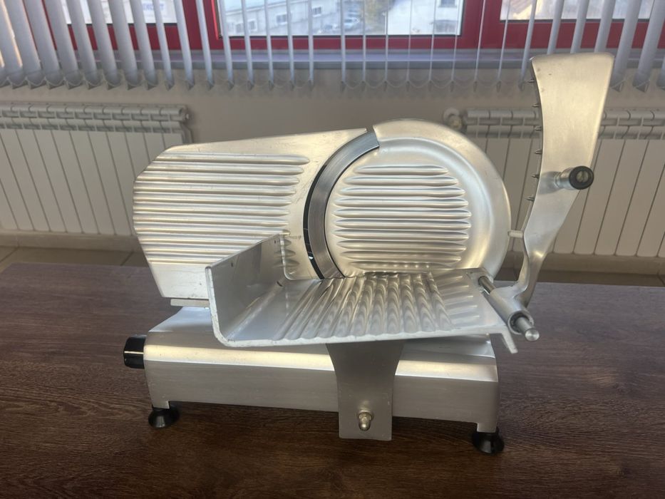 Професионална италианска слайс машина
