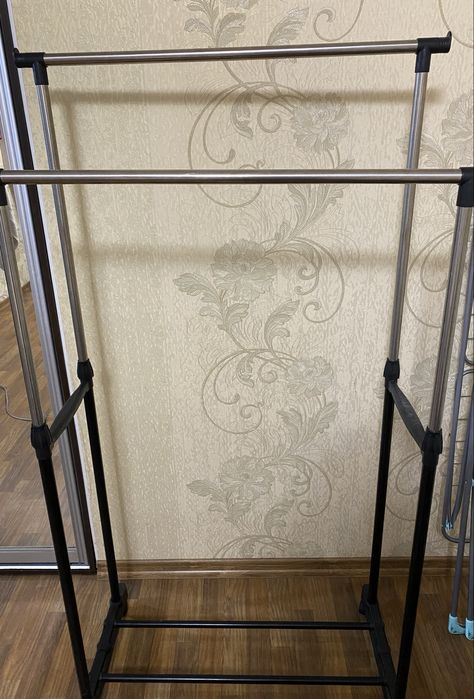 Стойка для одежды