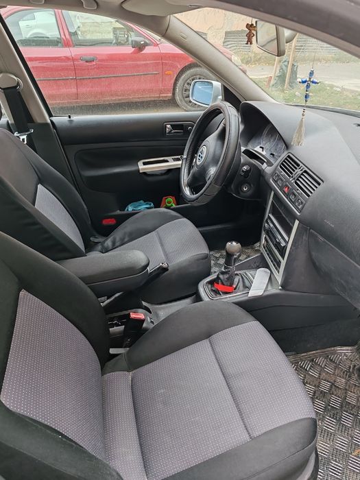 Vând vw bora 1.6 fsi benzina,