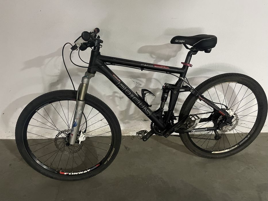 Bicicleta Focus Full-suspension