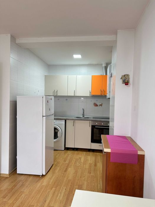 Vand apartament 2 camere, mobilat, zona Compozitori