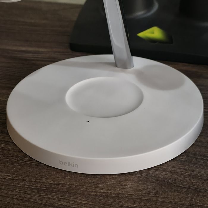 Belkin 3-in-1 Wireless Charger с MagSafe (White)