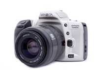 Aparat foto film DYnax 500si cu obiectiv 35-70mm