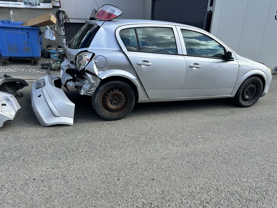 Opel astra H Avariat
