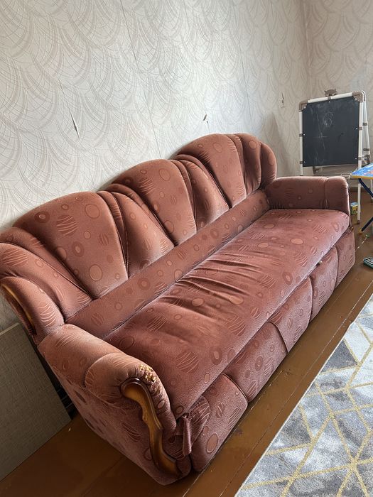 Отдам бесплатно диван