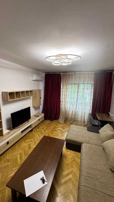 Garaj și Apartament trei camere Bld Independentei l - UMF
