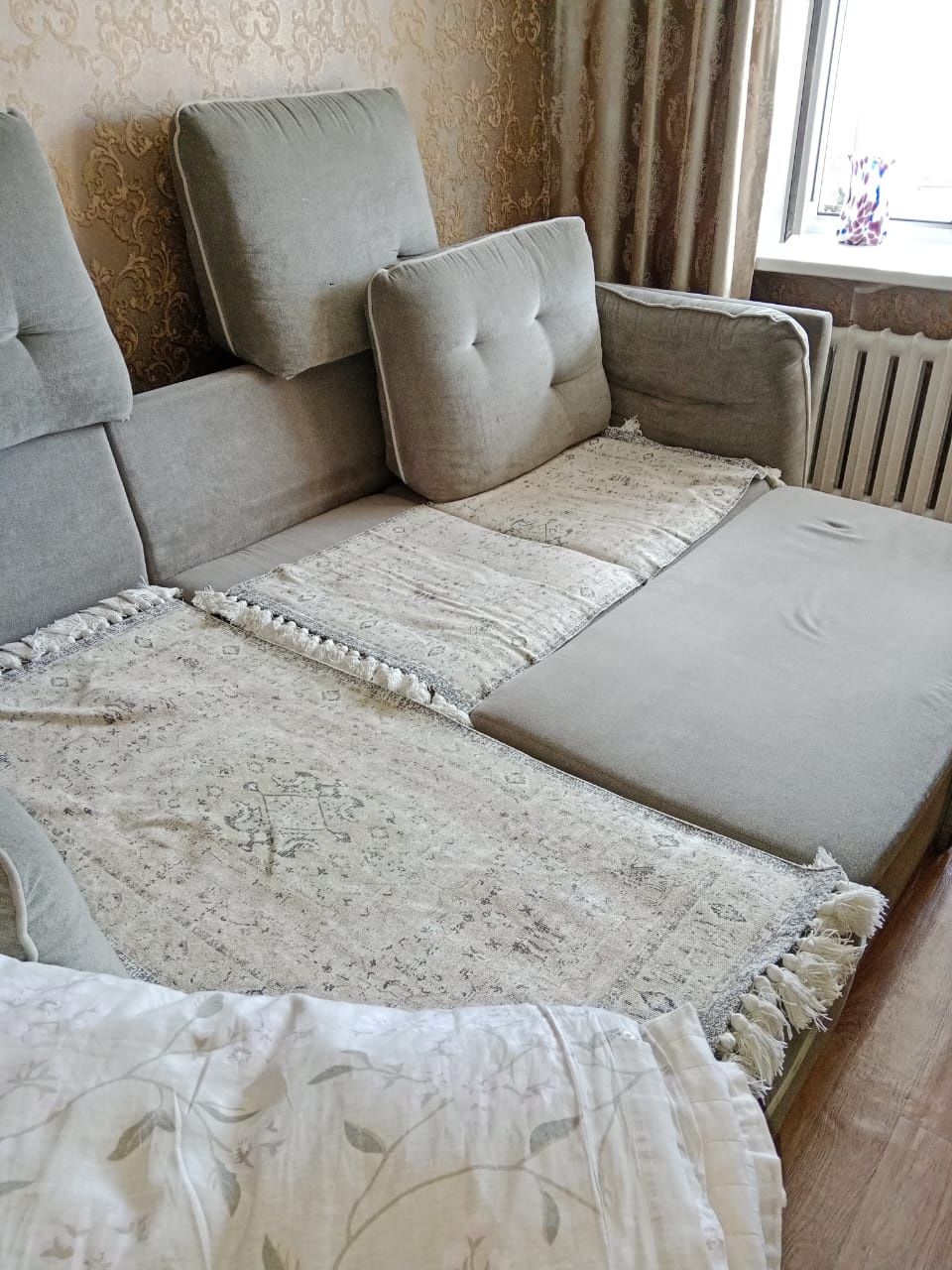 Срочно продам диван