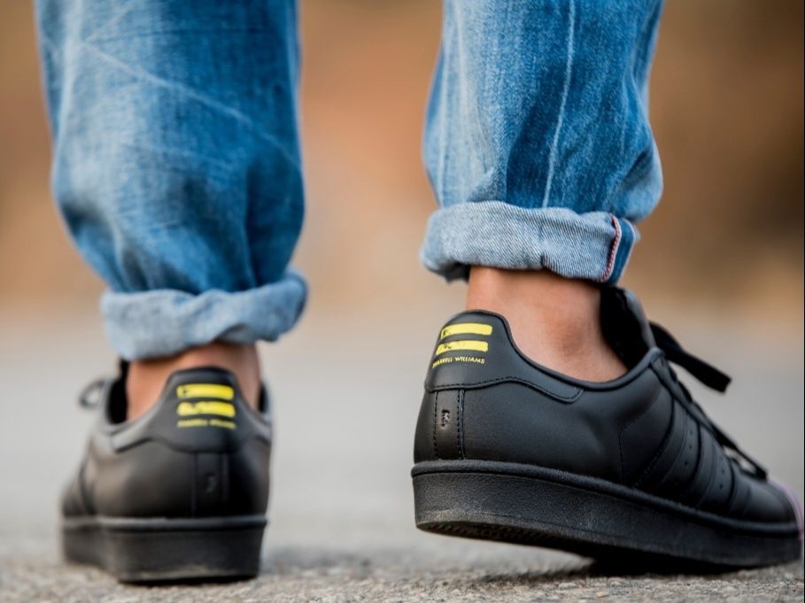 Adidas Superstar Pharrell Wiliams  мъжки маратонки 41номер
